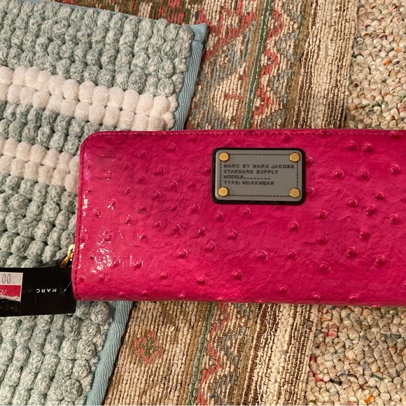 New Marc Jacobs leather wallet - Picture 2 of 4